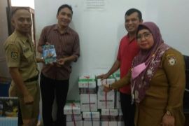 Warga Selandia Baru donasikan buku "Carita Turiolo" untuk perpustakaan Sulsel