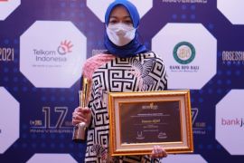 Berkontribusi putus mata rantai COVID-19, Danone-AQUA terima Obsession Award 2021