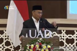 Menko PMK Muhadjir Effendy minta semua mahasiswa harus menguasai teknologi informasi