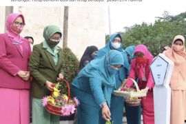 Kaum perempuan harus berkiprah membangun bangsa