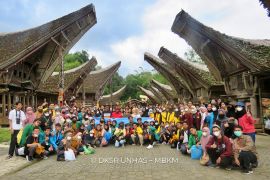 Peserta program "Merdeka Belajar Kampus Merdeka" jelajahi kebudayaan Toraja