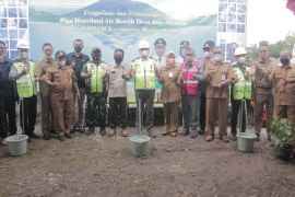 Bupati Paser resmikan jaringan pipa distribusi Biu-Suweto