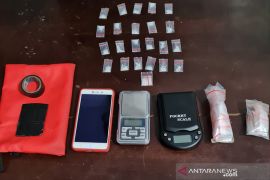 BNN tahan PNS dan tokoh masyarakat terkait "apotek" sabu-sabu di Singaraja