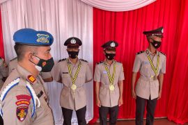 Tiga pemuda SAD dilantik jadi Bintara Polri di SPN Jambi