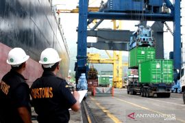 Sulawesi Utara ekspor bungkil kopra dan fuli ke India