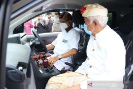 Gubernur Bali apresiasi bantuan mobil  Perbarindo untuk MDA