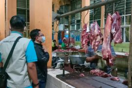 Perizinan tidak tertib, belasan pedagang daging Yogyakarta jalani pembinaan