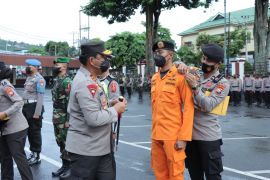 Polda Malut apel gelar pasukan operasi lilin 2021, tegakkan aturan