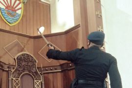 Gegana Brimob Polda Maluku sterilkan gereja jelang Natal, begini penjelasannya