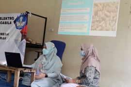UP berikan pelatihan pembuatan biopelet bahan dasar limbah