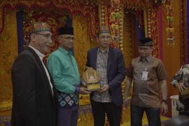 TGB: BSI bagian dari masyarakat Bireuen