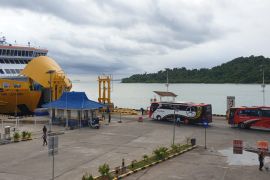 PT ASDP seberangkan 248 ribu orang dan 58 ribu kendaraan dari Pulau Jawa ke Sumatera