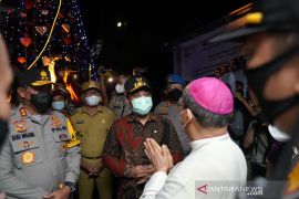 Plt Gubernur Sulsel tinjau pelaksanaan ibadat Natal di gereja