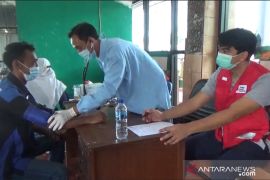 Jelang tahun baru, PMI Jember gelar vaksinasi di terminal bus