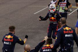 Drama, kontroversi, dan juara dunia baru di musim F1 yang mendebarkan