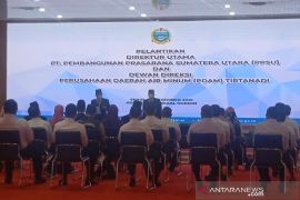 Gubernur Edy ingatkan direksi BUMD cari untung