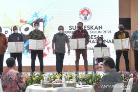 5 Olahragawan terima tanda kehormatan Satyalancana Dharma Olahraga