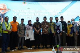 Three schools in Tanah Bumbu win National Adiwiyata