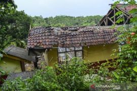 Sekolah Ambruk Di Ciamis