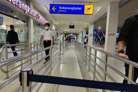 Bandara Radin Inten maksimalkan aplikasi PeduliLindungi pada libur akhir tahun