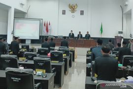 Anggota DPRD pertanyakan ketidakhadiran pihak eksekutif pada paripurna PAW