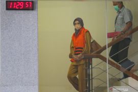 KPK panggil dua pejabat Pemkab Probolinggo kasus TPPU Puput Tantriana