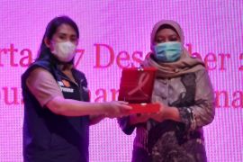 Komisioner KPAI Susianah Affandy raih penghargaan perempuan inspiratif Ibu Bumi