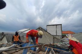 Pemkot Surabaya perbaiki 22 rumah warga rusak akibat cuaca ekstrem