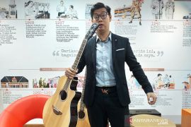 Mengapa mereka mudah tertawa bahagia oleh hal-hal receh?