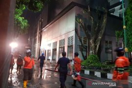 Ruang rekam medis RS Kariadi Semarang terbakar
