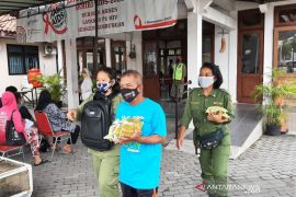Dinas Perdagangan Surakarta operasi pasar minyak goreng untuk stabilisasi harga
