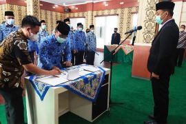 Sekda Merangin lantik pejabat eselon tiga dan empat