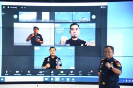 KKP beri penghargaan kepada tiga pengawas perikanan teladan, satu dari PSDKP Pontianak