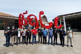 Hasto Kristiyanto daki Gunung Agung jelang pergantian tahun