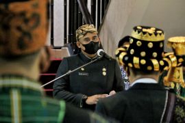 Lantik 13 pejabat eselon II, Bobby instruksikan langsung bekerja