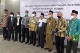 OJK gandeng MES gencarkan literasi produk keuangan syariah
