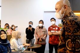 Menteri Teten sebut disrupsi digital paksa UMKM bertransformasi