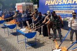 Bea Cukai Musnahkan Ribuan Batang Rokok Ilegal