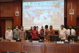 Menkeu: Pertumbuhan ekonomi 2021 capai 3,7 persen