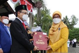 Presiden beri penghargaan 11 ASN UIN Antasari pada peringatan HAB 2022