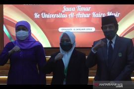 Jatim sekolahkan puluhan santri  ke Universitas Al Azhar Mesir