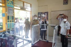 PTM di Ambon sekolah wajib gunakan aplikasi peduli lindungi, begini penjelasannya