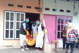 Penjual es keliling ditemukan tewas membusuk dalam kontrakan di Curup Selatan