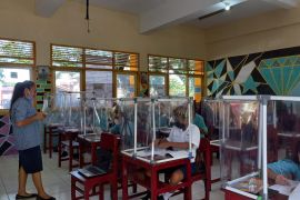 12 sekolah di Ambon terapkan PTM terbatas, patuhi prokes