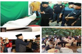 Duka mendalam, Bupati Bakhtiar  lepas jenazah almarhum abang kandungnya