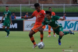 Liga 1: Gol menit akhir gagalkan kemenangan Persela atas Persiraja