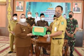 Serahkan DPA-SKPD, ini harapan Bupati Bengkalis