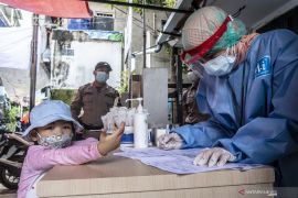 Dua warga Cipinang Cempedak, Jatim,  terkonfirmasi terpapar Omicron