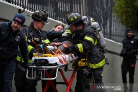 Kebakaran apartemen di New York tewaskan 19 orang, termasuk 9 anak