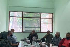 Pengurus KONI era 80-an minta kisruh olahraga Sumbar dihentikan